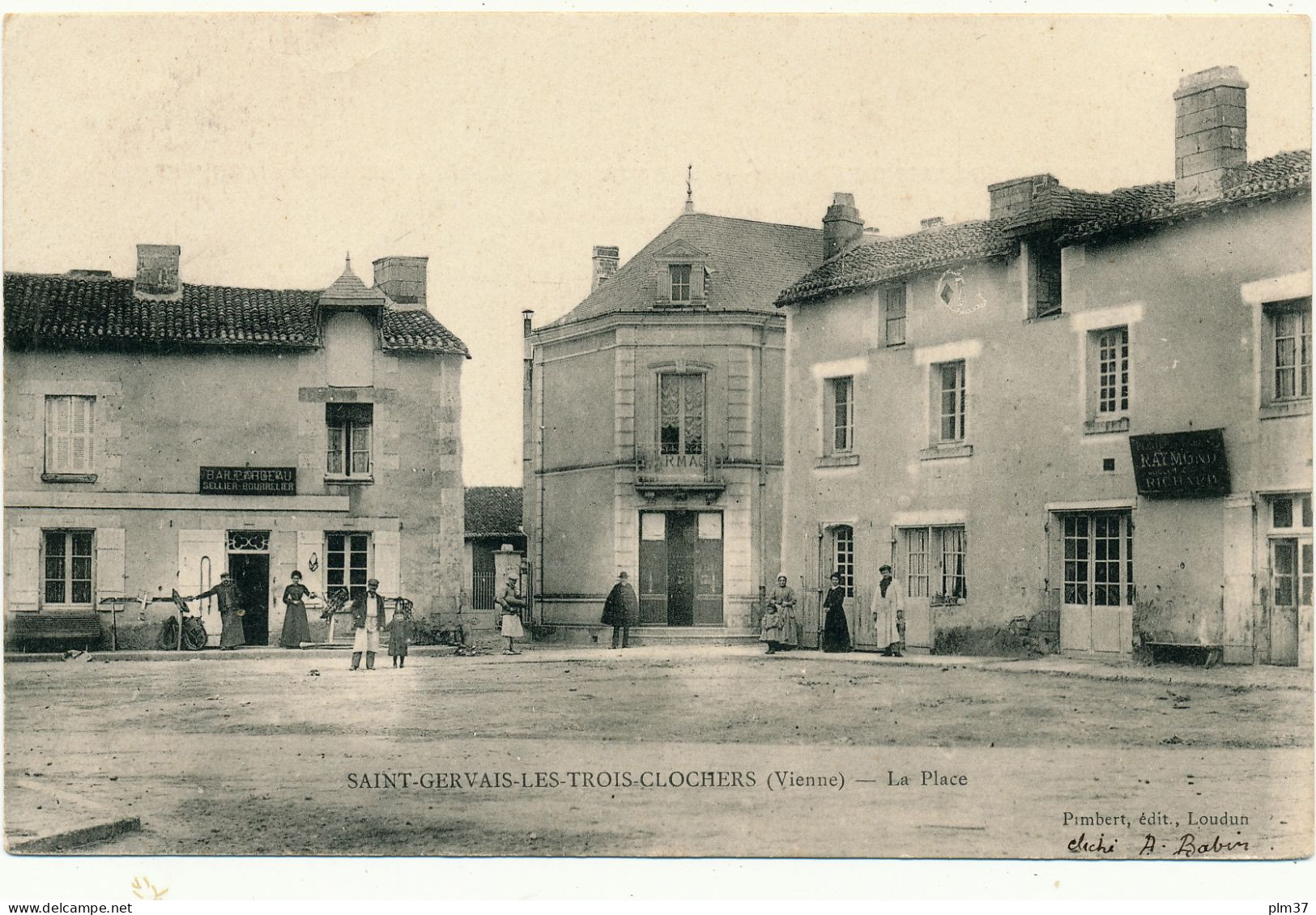 SAINT GERVAIS LES TROIS CLOCHERS - La Place