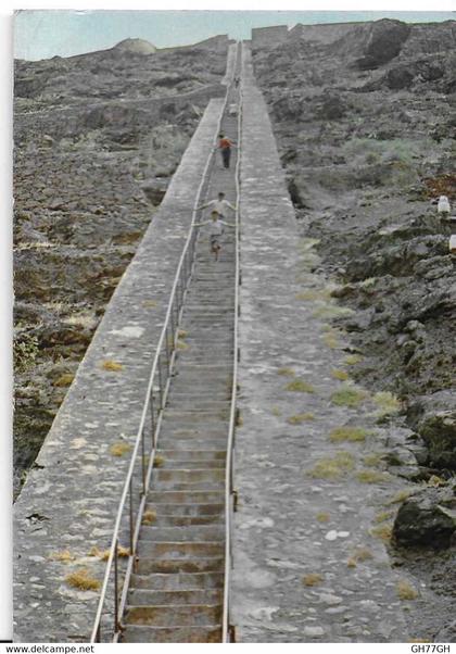 CP SAINTE-HELENE -Jamestown -Jacob's Ladder, 699 steps