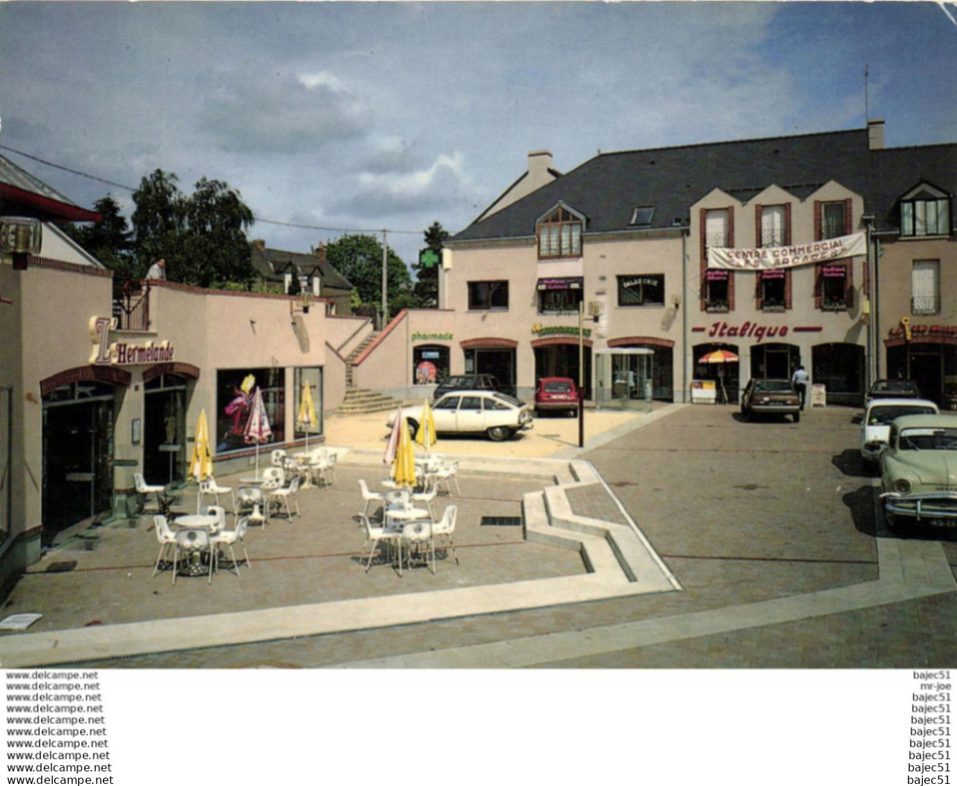 Saint herblain - centre commercial des arcades