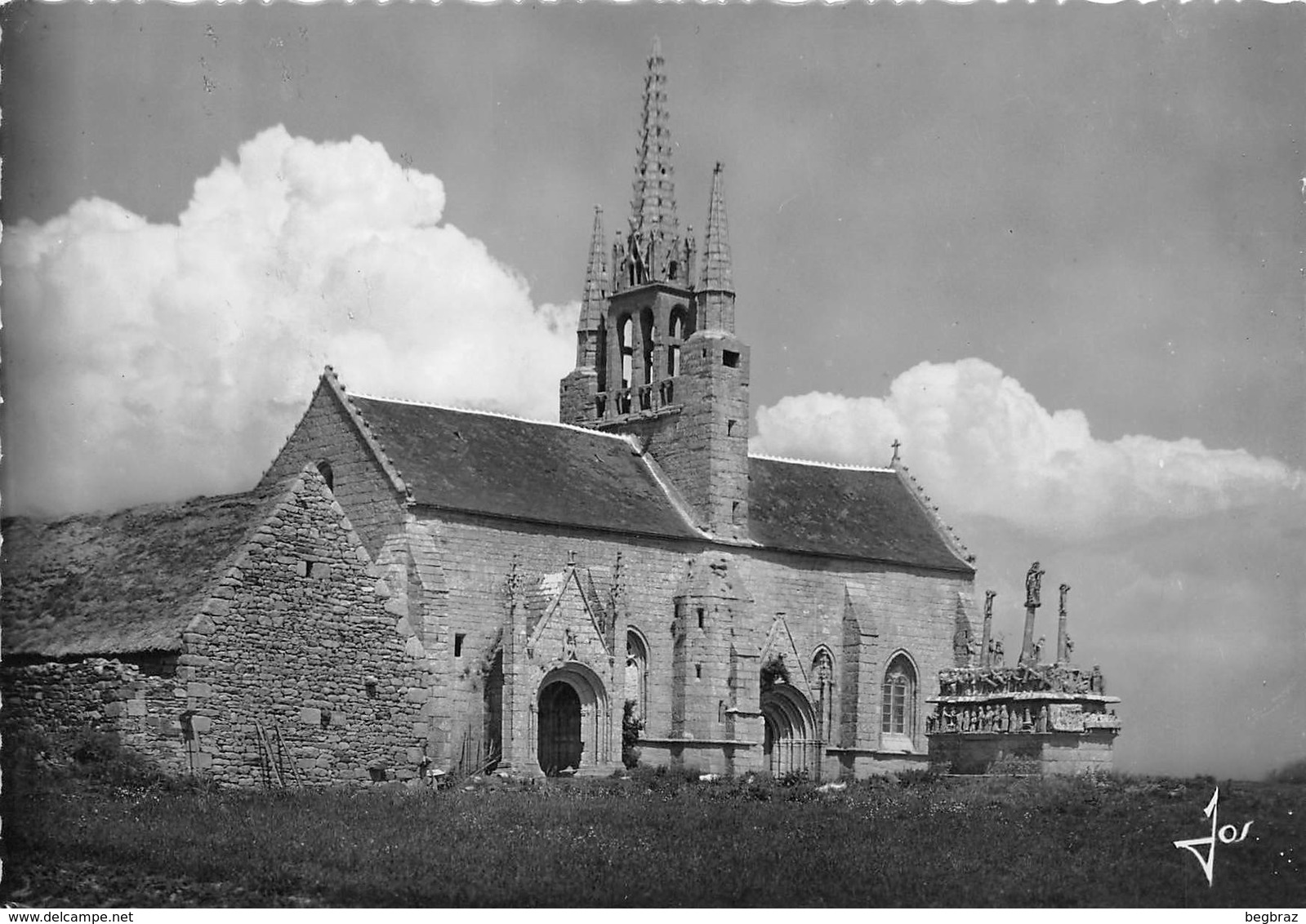 SAINT JEAN TROLIMON    CHAPELLE ET CALVAIRE