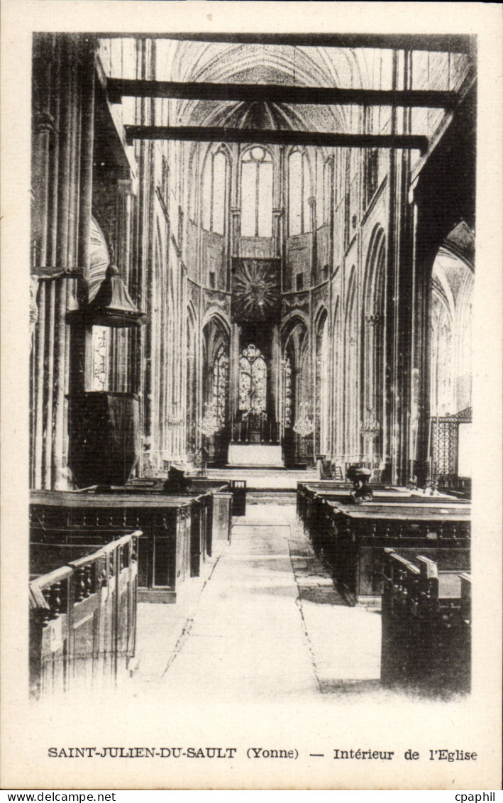 Saint Julien du Sault CPA Interieur de l'eglise