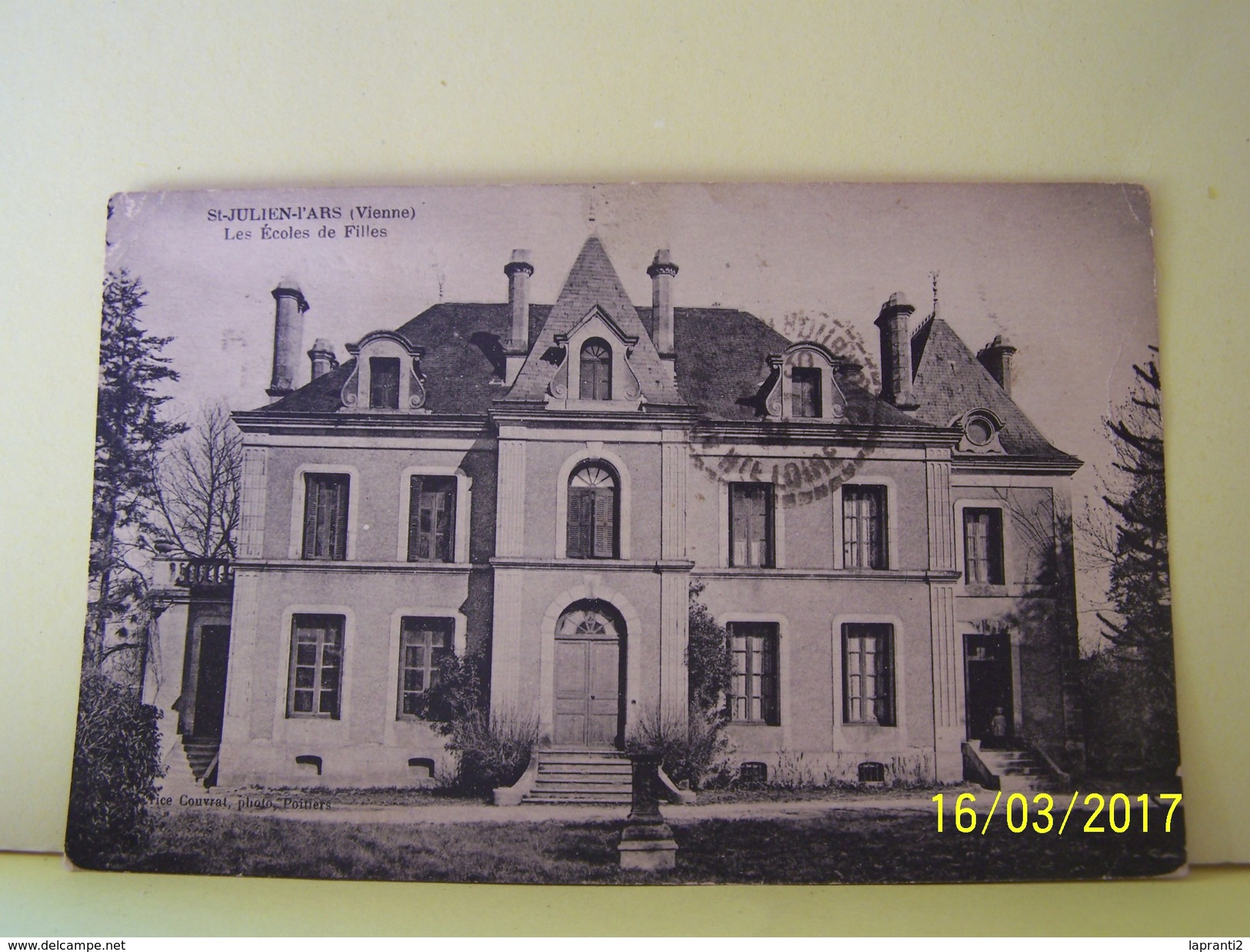 SAINT-JULIEN-L'ARS (VIENNE) LES ECOLES DE FILLES.
