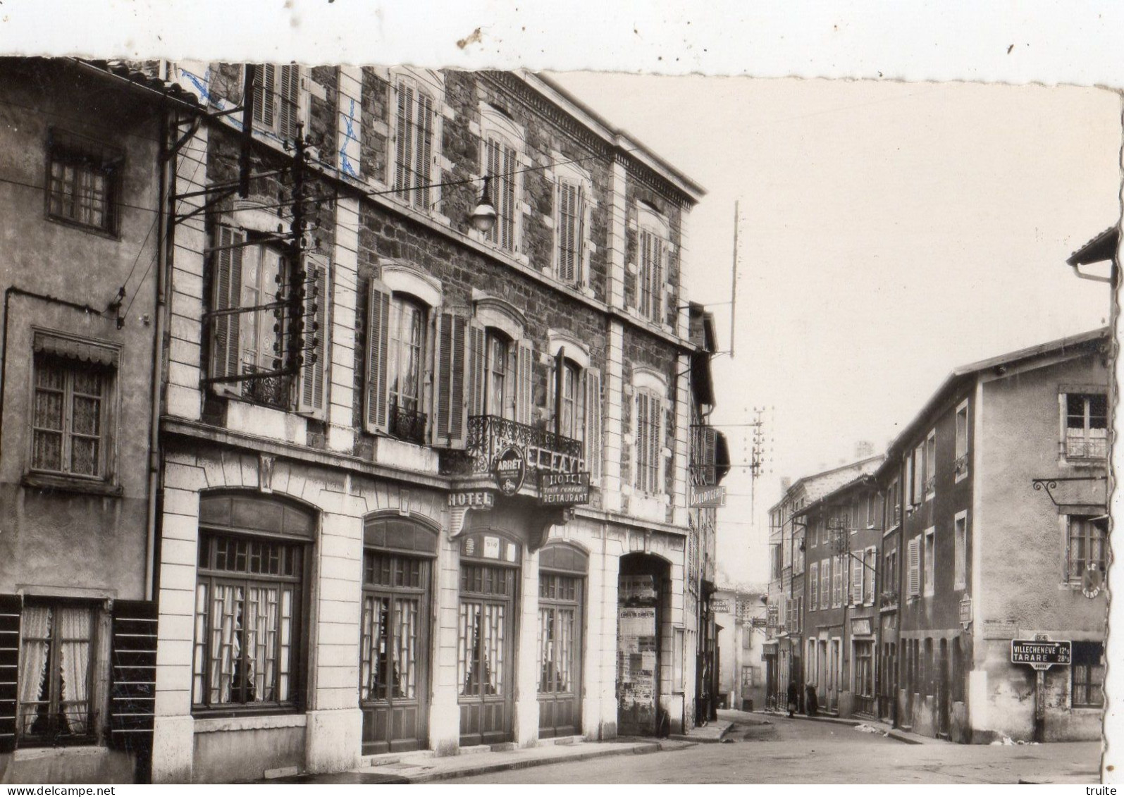 SAINT-LAURENT-DE-CHAMOUSSET L'HOTEL FAYE