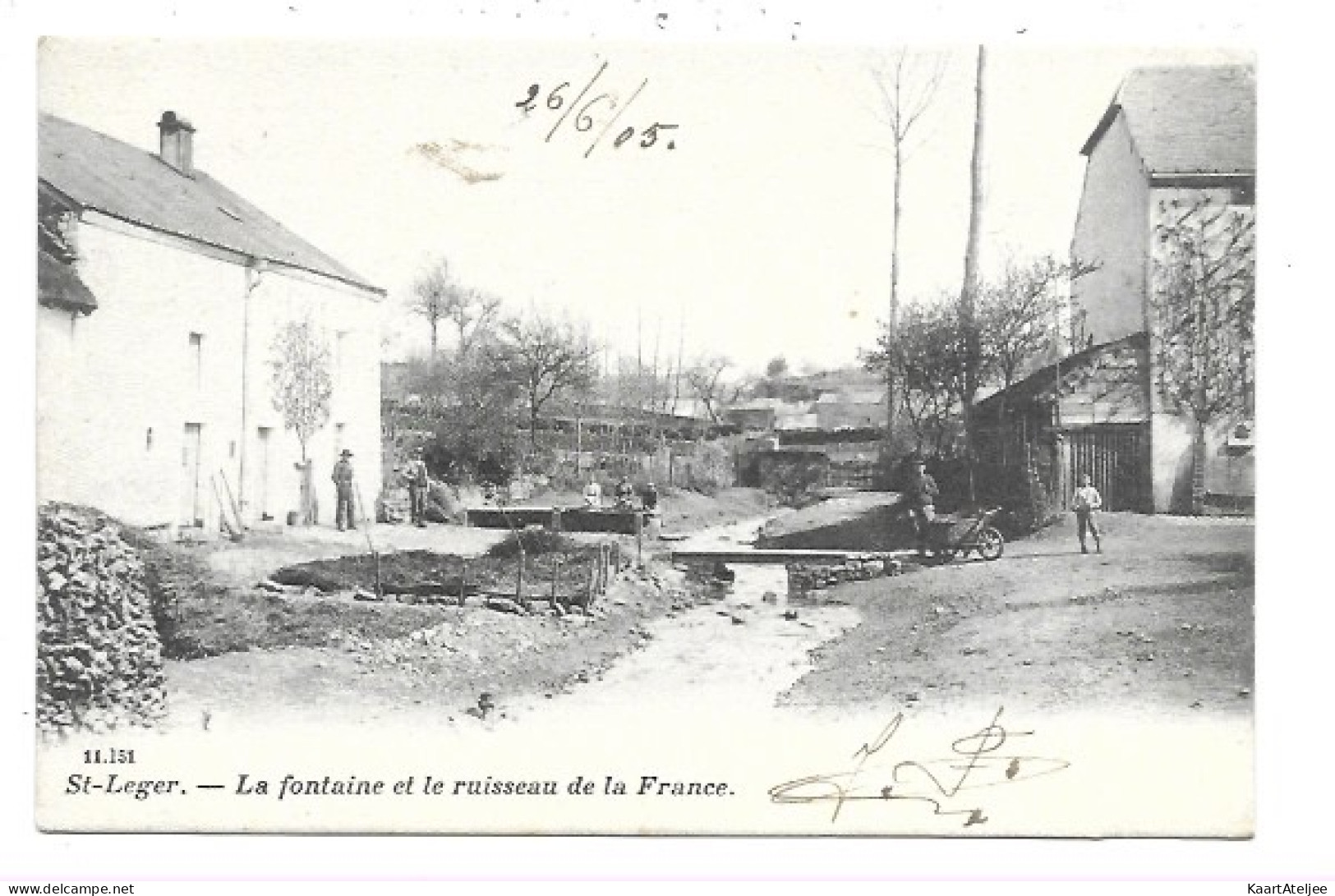 Saint-Leger - La fontaine et le ruisseau de la France.