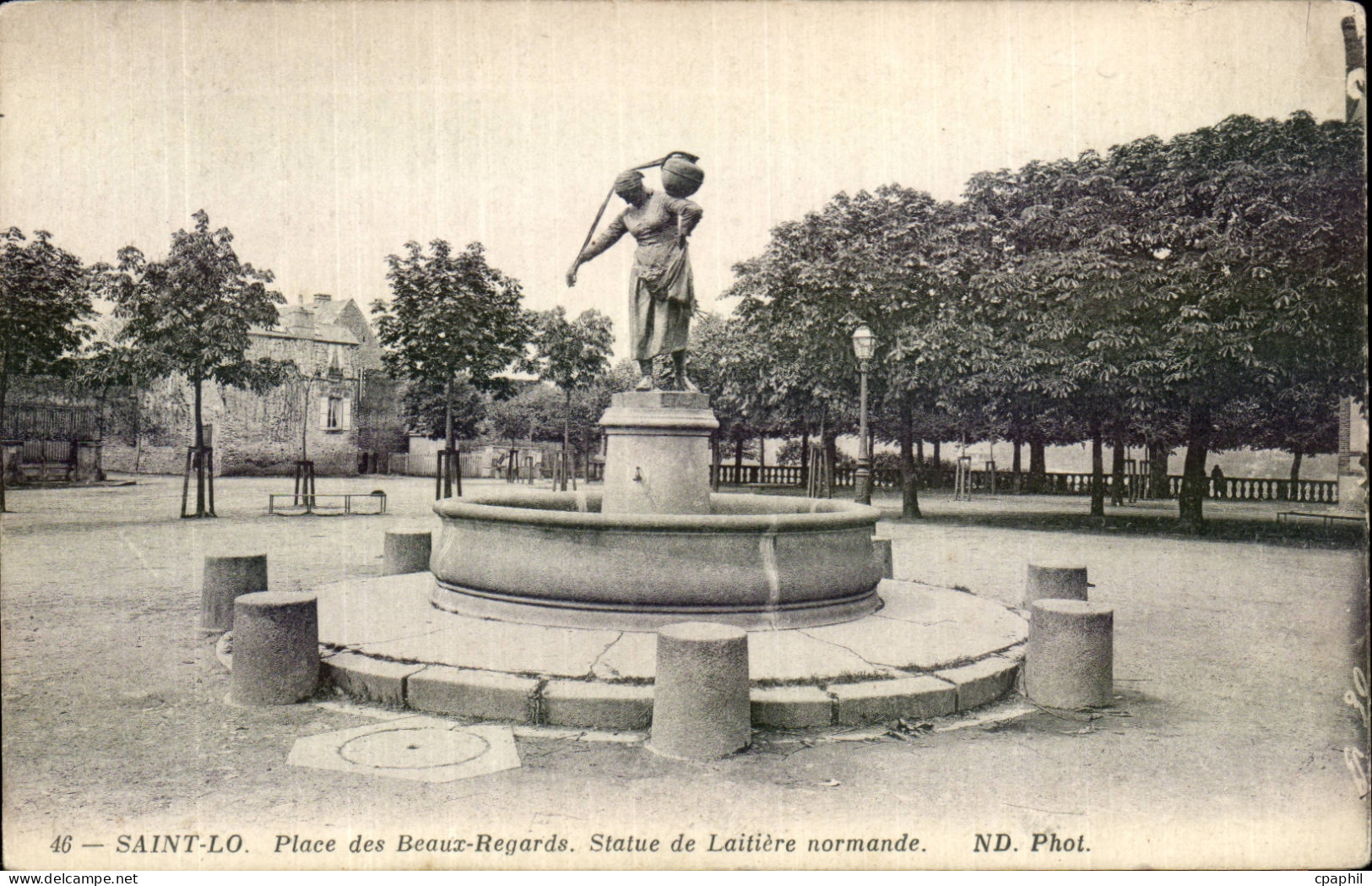 Saint Lo - Place des Beaux Regards - CPA