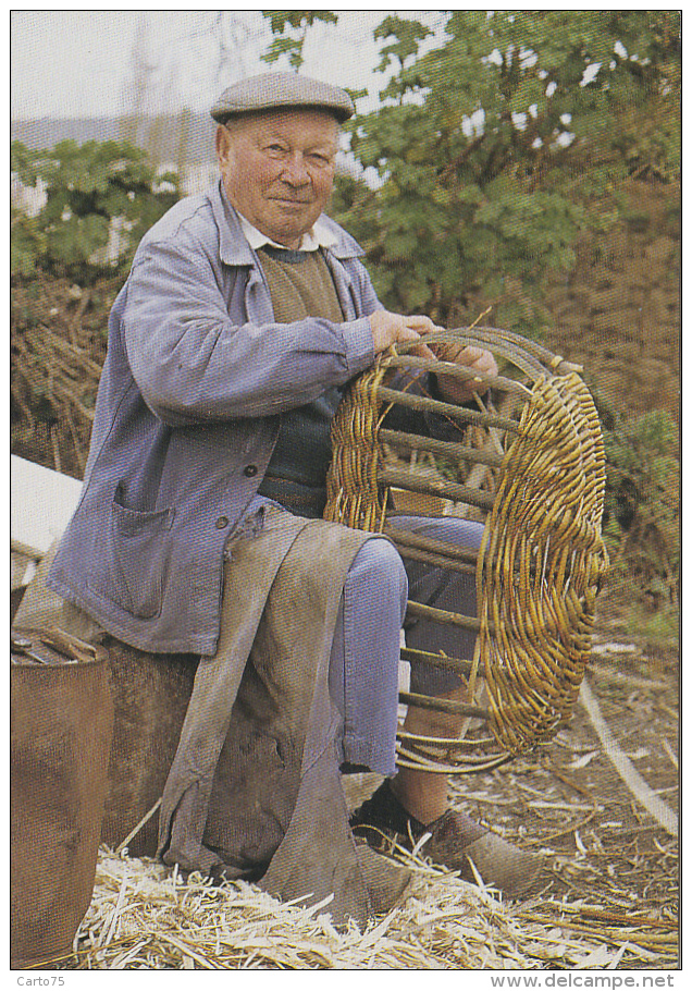 Saint-Lyphard 44 - Métiers Vannier Osier Tressage - M. Chelet