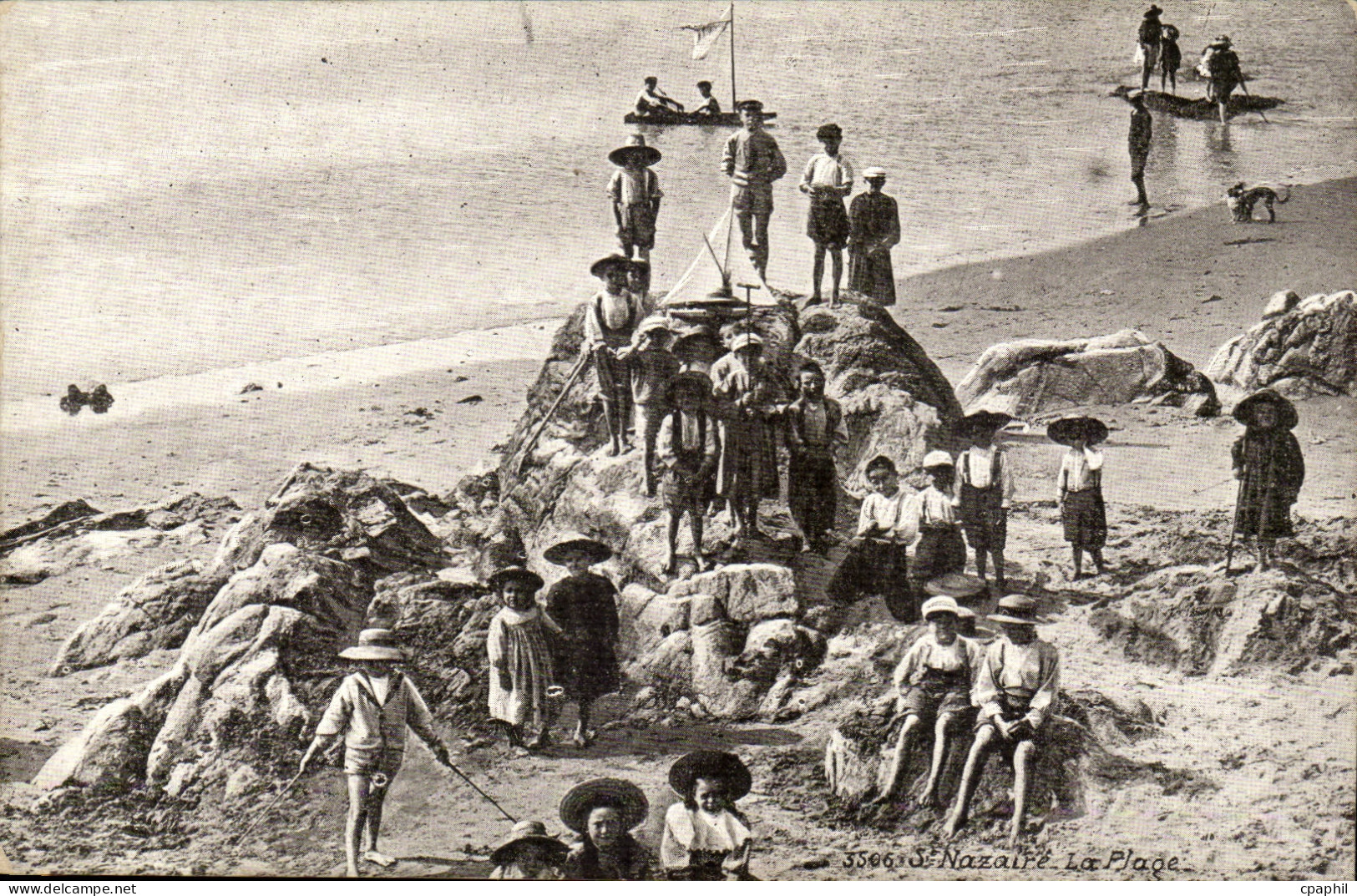 Saint Nazaire CPA La plage (enfants)