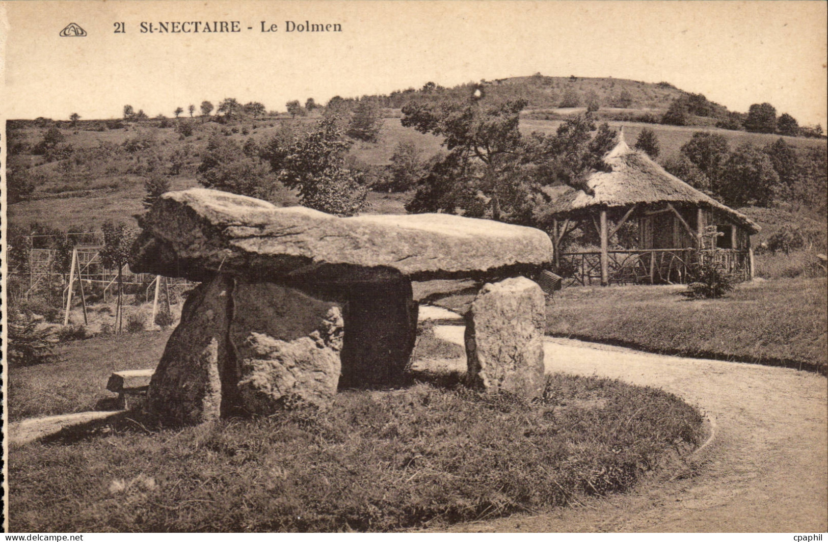 Saint Nectaire - Le Dolmen - CPA