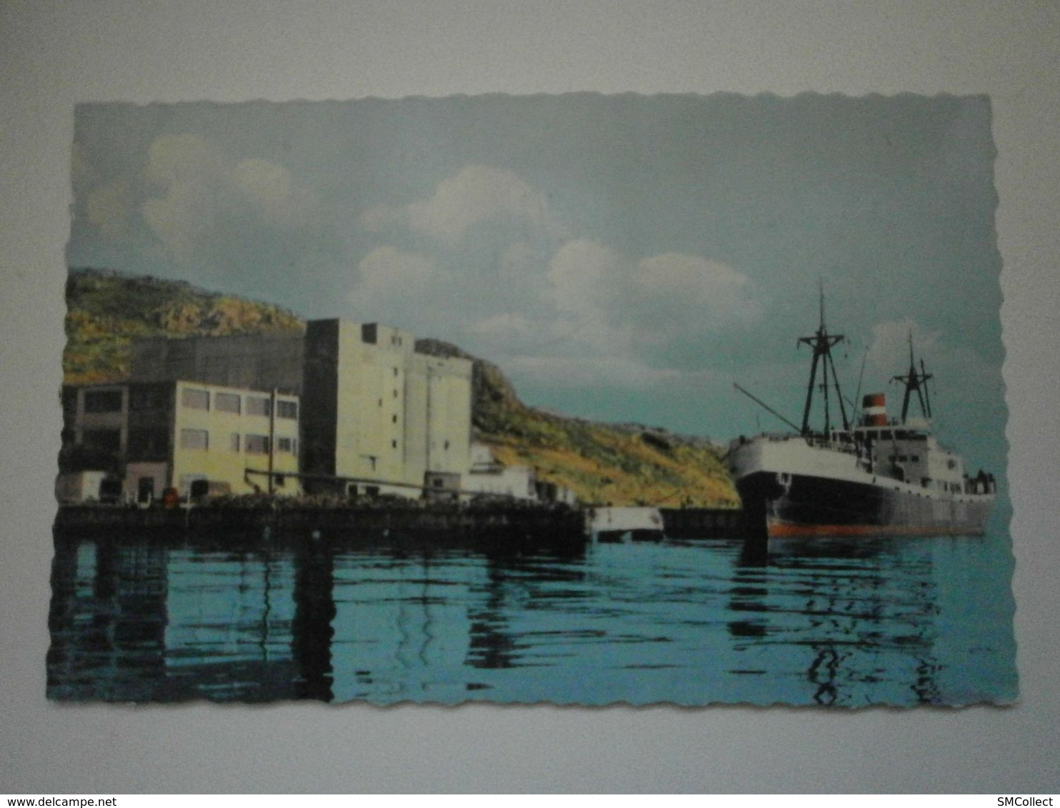 Saint Pierre et Miquelon, le frigorifique (A3p54)