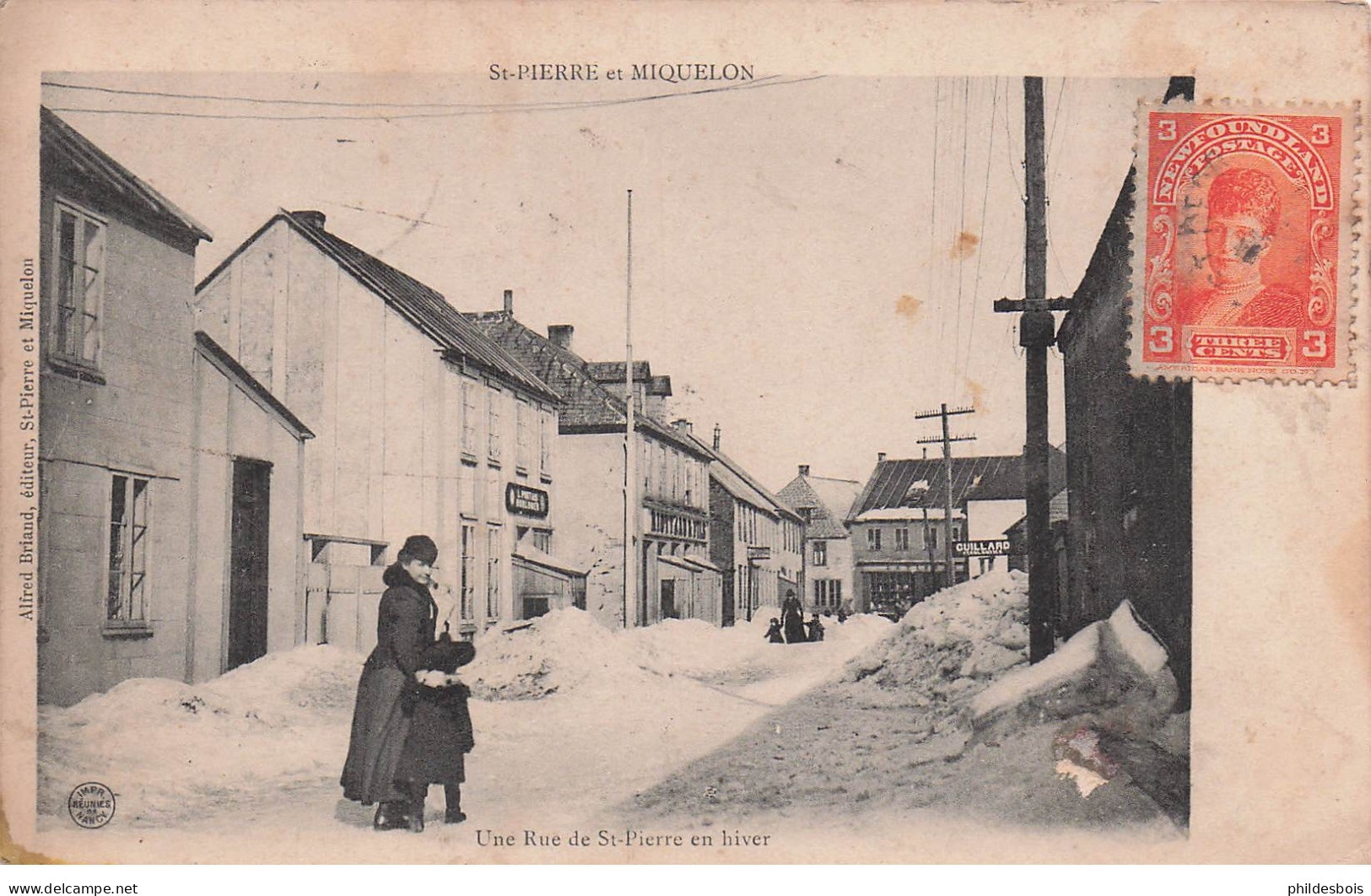 SAINT PIERRE ET MIQUELON  une rue de Saint Pierre en hiver