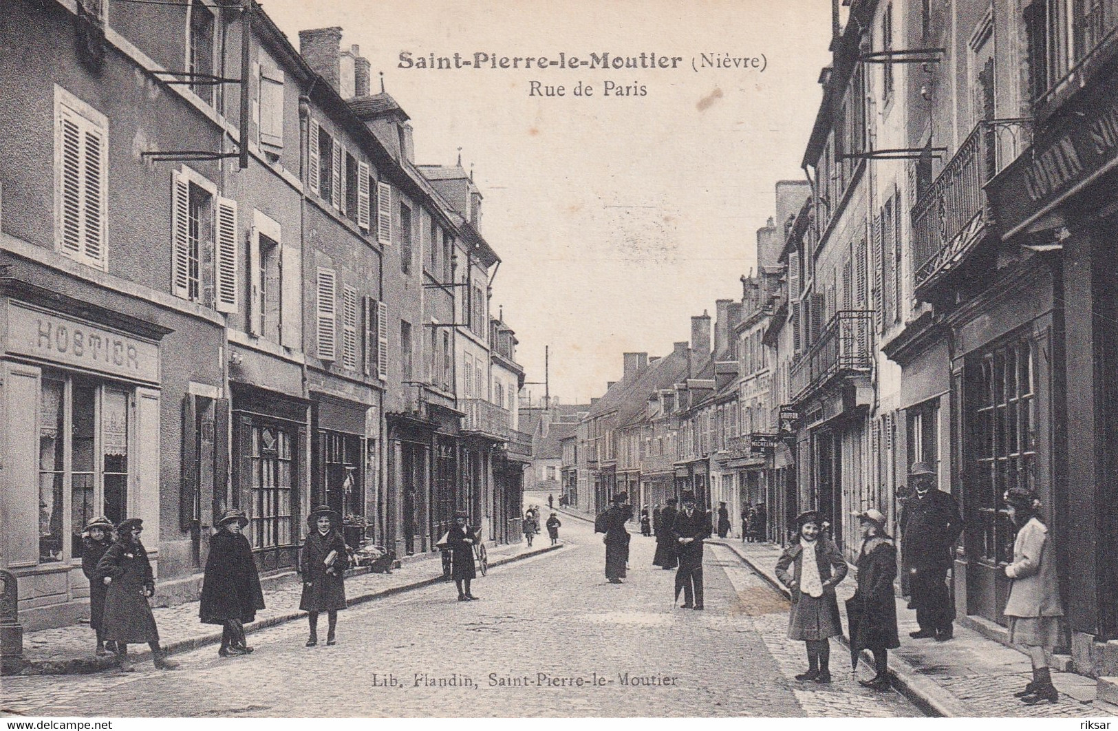 SAINT PIERRE LE MOUTIER