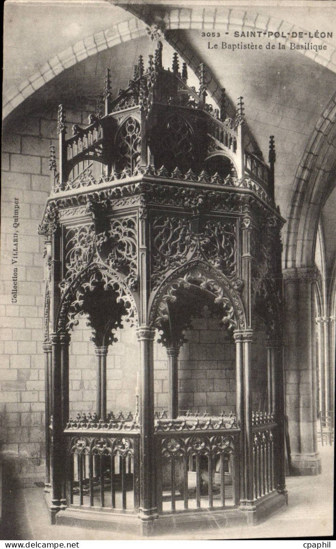 Saint Pol de Leon CPA Le Baptisere de la basilique