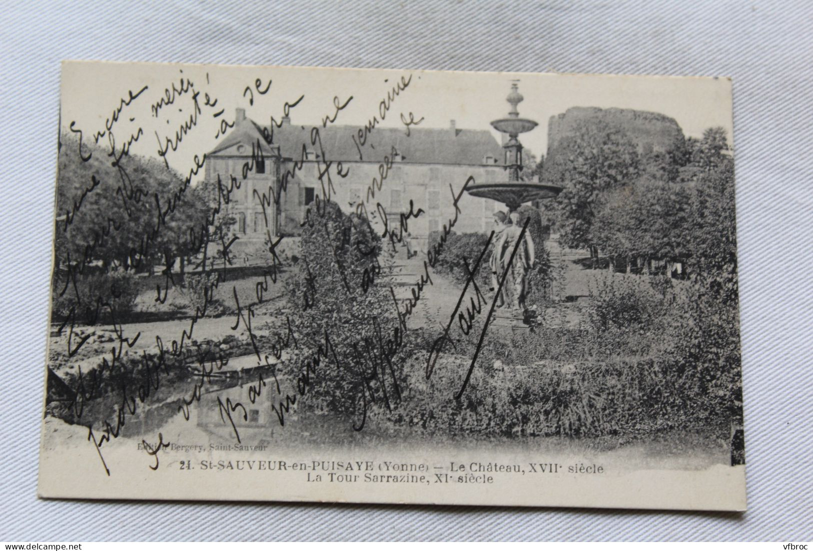 Saint Sauveur en Puisaye, le château, la tour Sarrazine, Yonne 89