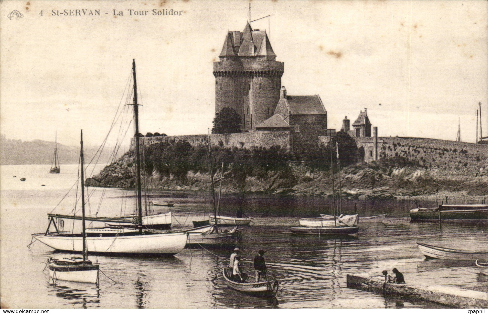 Saint SErvan CPA La tour Solidor (bateaux)