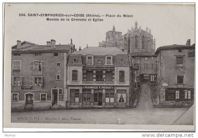 SAINT-SYMPHORIEN-sur-COISE Place du Mézel