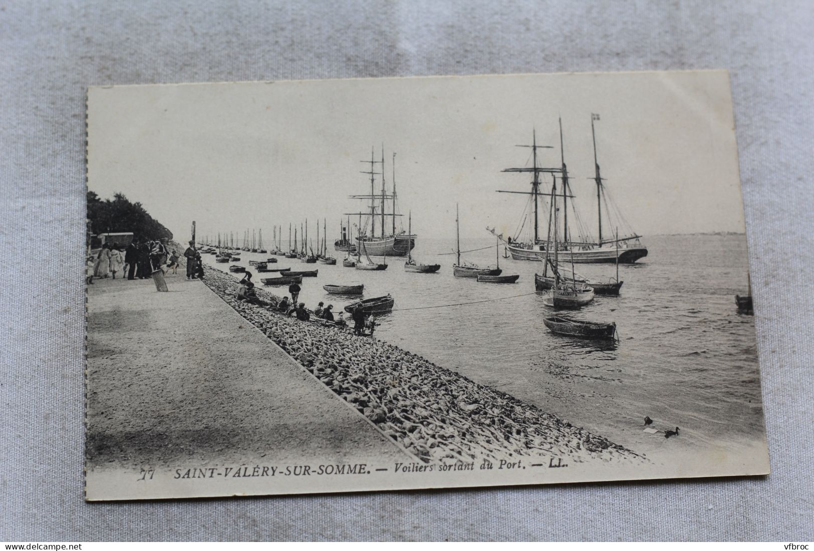 Saint Valery sur Somme, voiliers sortant du port, Somme 80