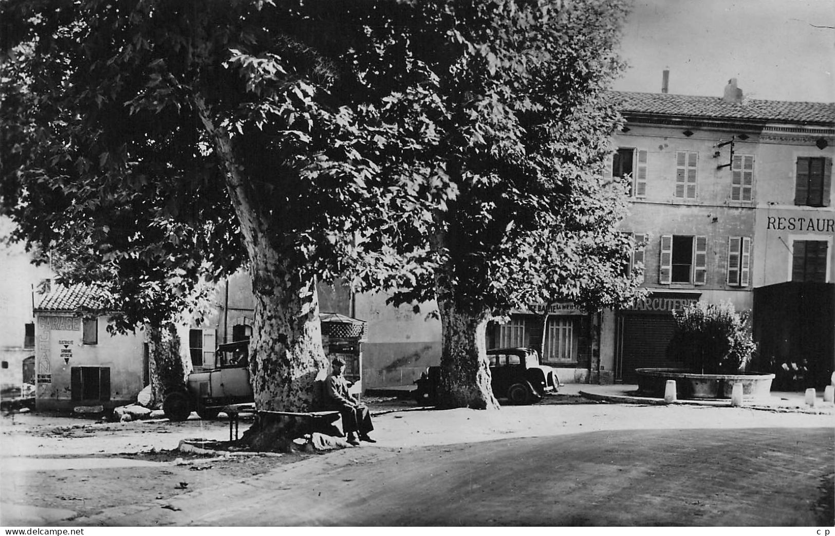 Saint Zacharie - Place Saint roch - CPSM °J