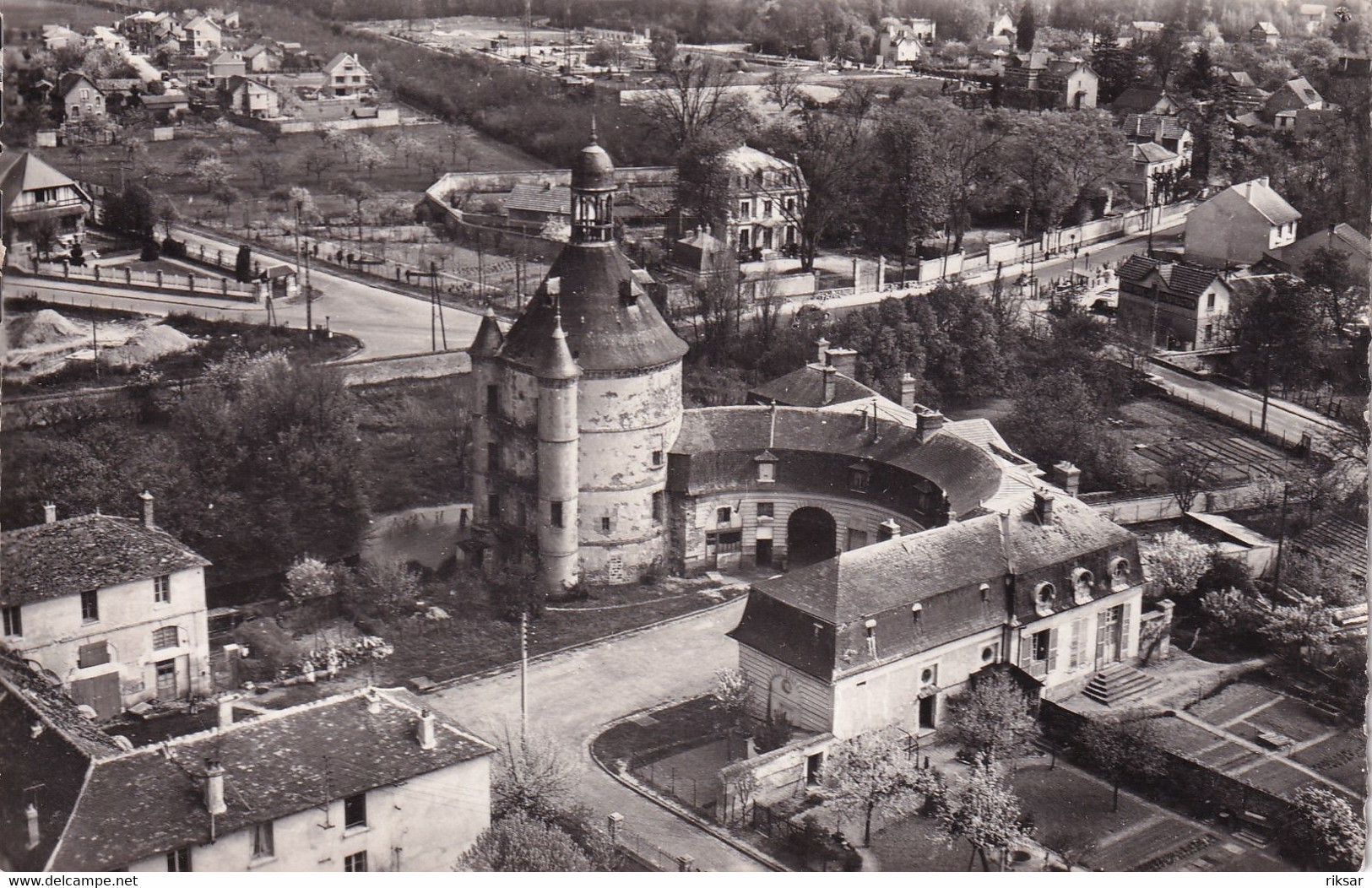 SAINTE GENEVIEVE DES BOIS