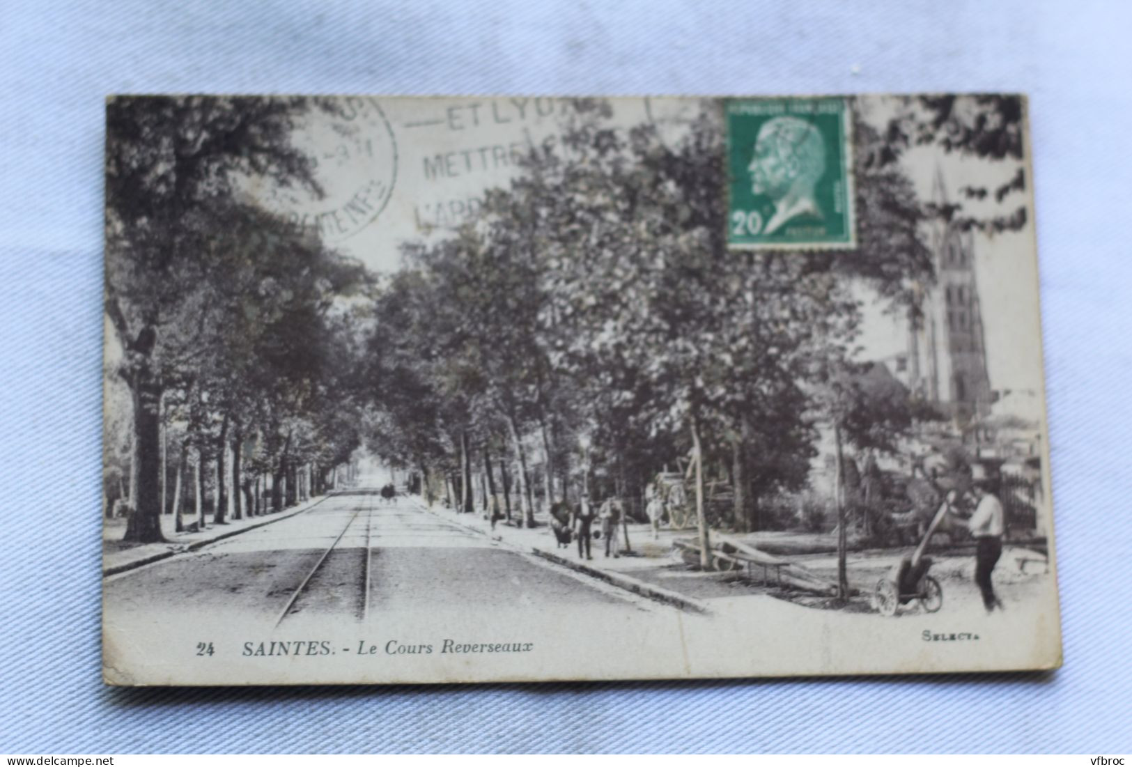 Saintes, le cours Reverseaux, Charente Maritime 17