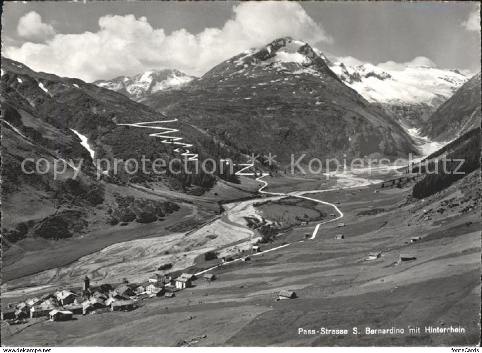 San Bernardino GR San Bernardino Passstrasse mit Hinterrhein