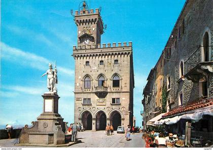 CPM San Marino Palais du Gouvernement et Statue de la Liberte