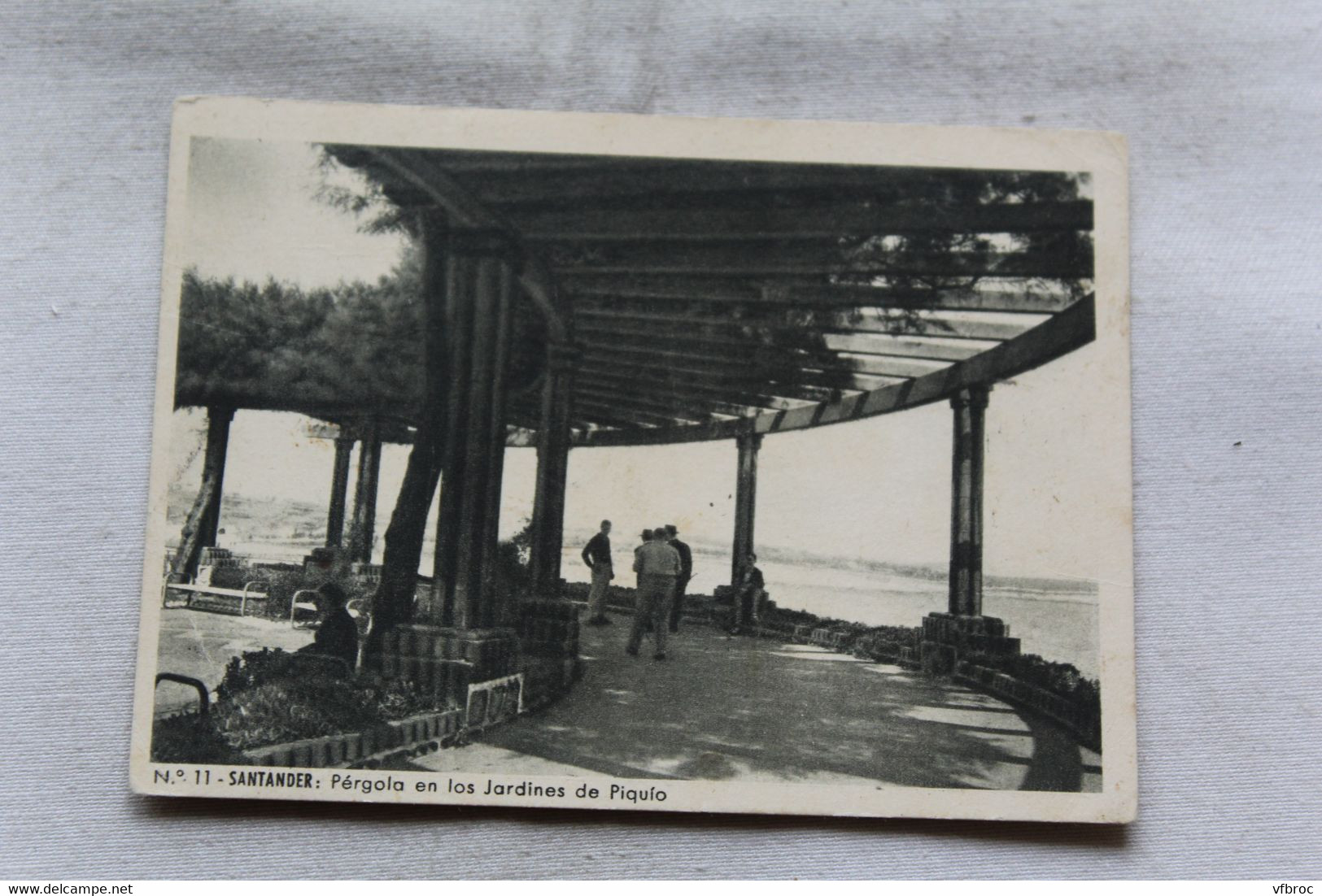 Santander, pergola en los jardines de Piquio, Espagne