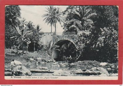 Sao Tome et Principe - ponte sobre e rio