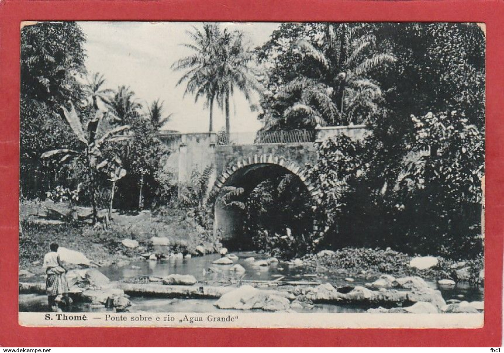 Sao Tome et Principe - ponte sobre e rio