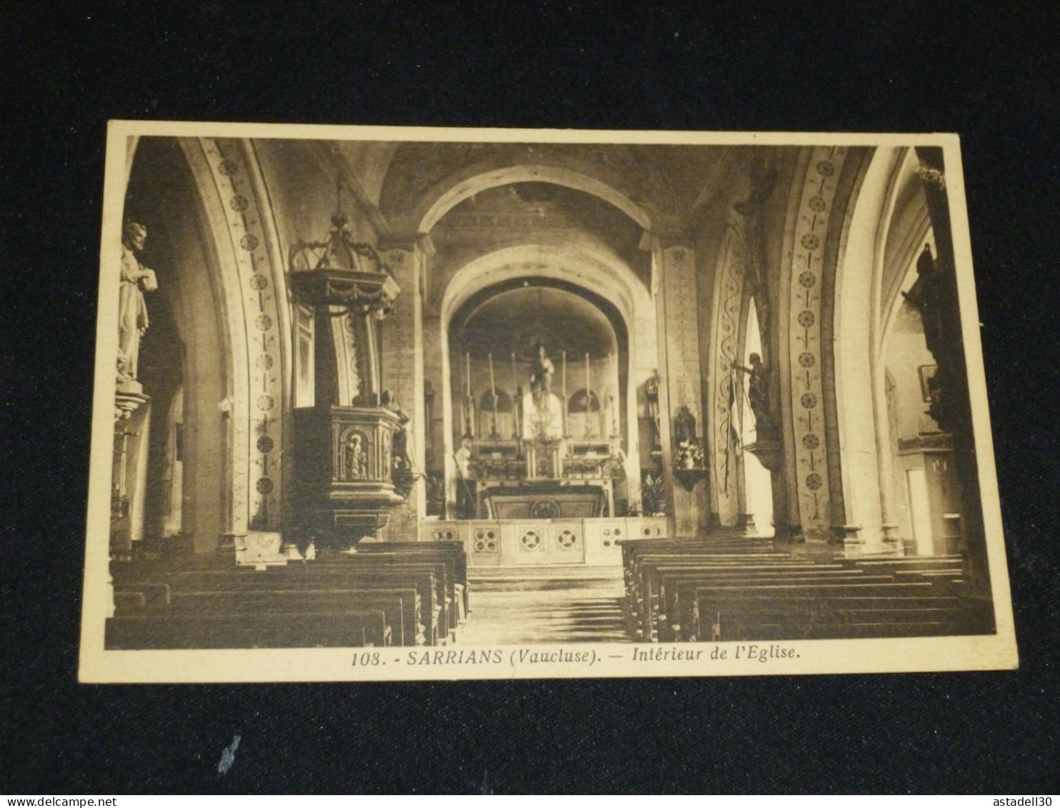 SARRIANS , interieur de l'église  ............. 26952