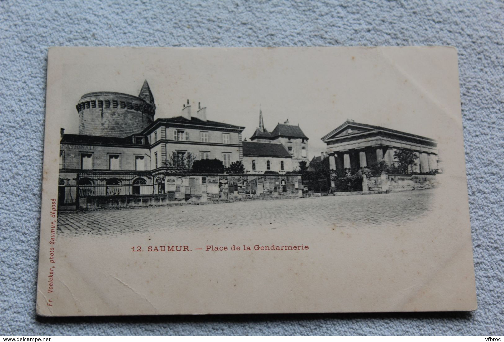 Saumur, place de la gendarmerie, Maine et Loire 49