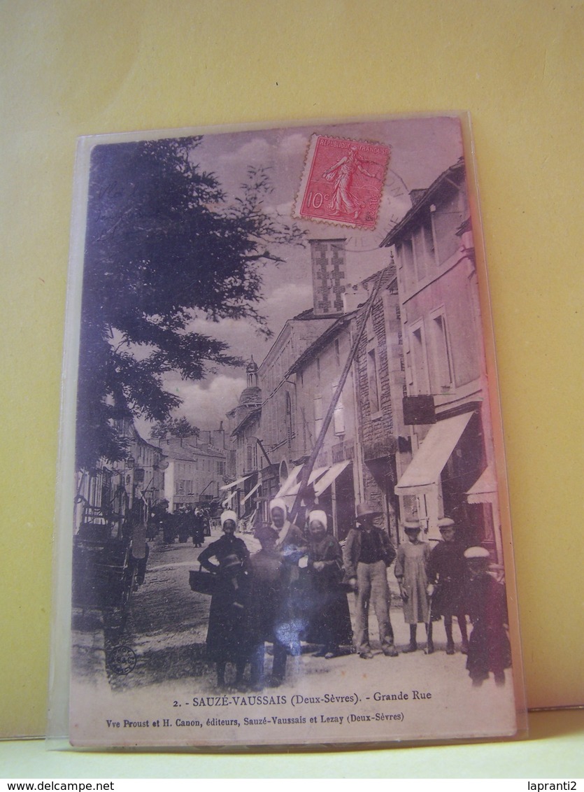 SAUZE-VAUSSAIS (DEUX-SEVRES) LES COMMERCES. LES MAGASINS. GRANDE RUE.
