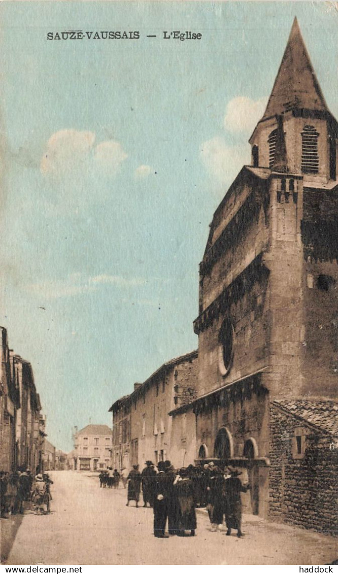 SAUZE VAUSSAIS : L'EGLISE