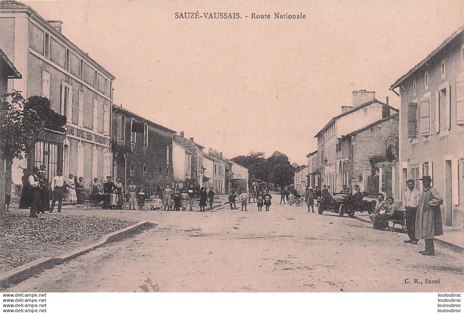 SAUZE VAUSSAIS ROUTE NATIONALE