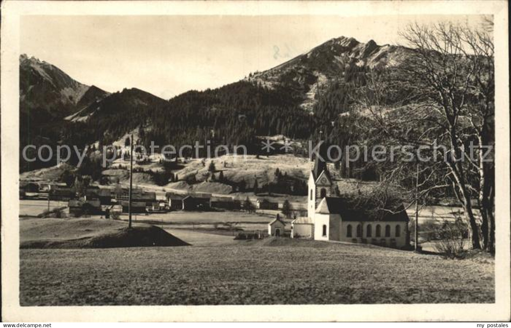 Schattwald Ortsansicht mit Kirche