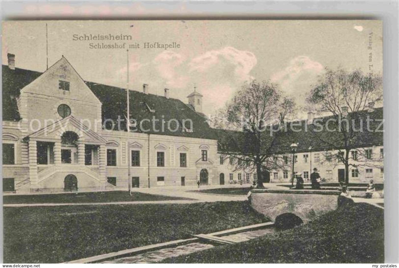 Schleissheim Oberschleissheim Schlosshof Hofkapelle