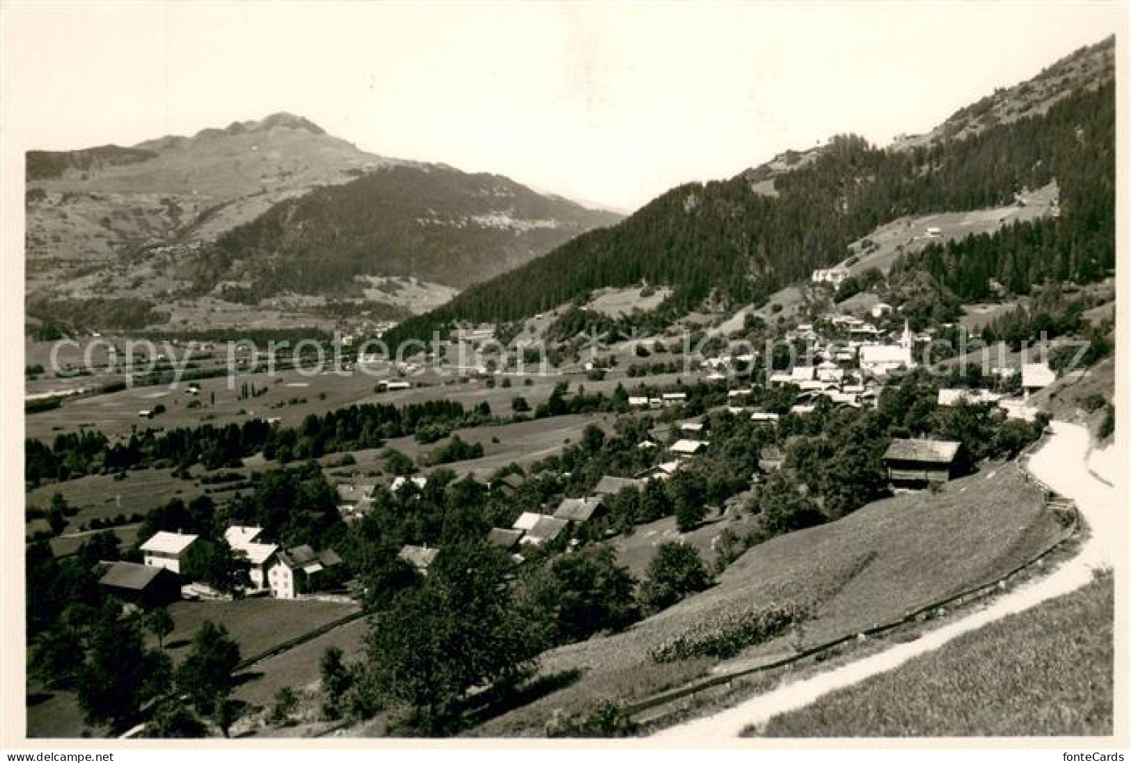 Schleuis Schleuin GR mit Piz Mundaun