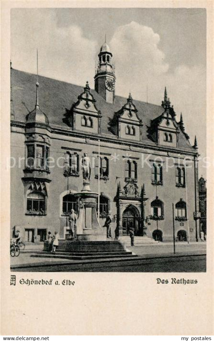 Schoenebeck Elbe Rathaus Brunnen