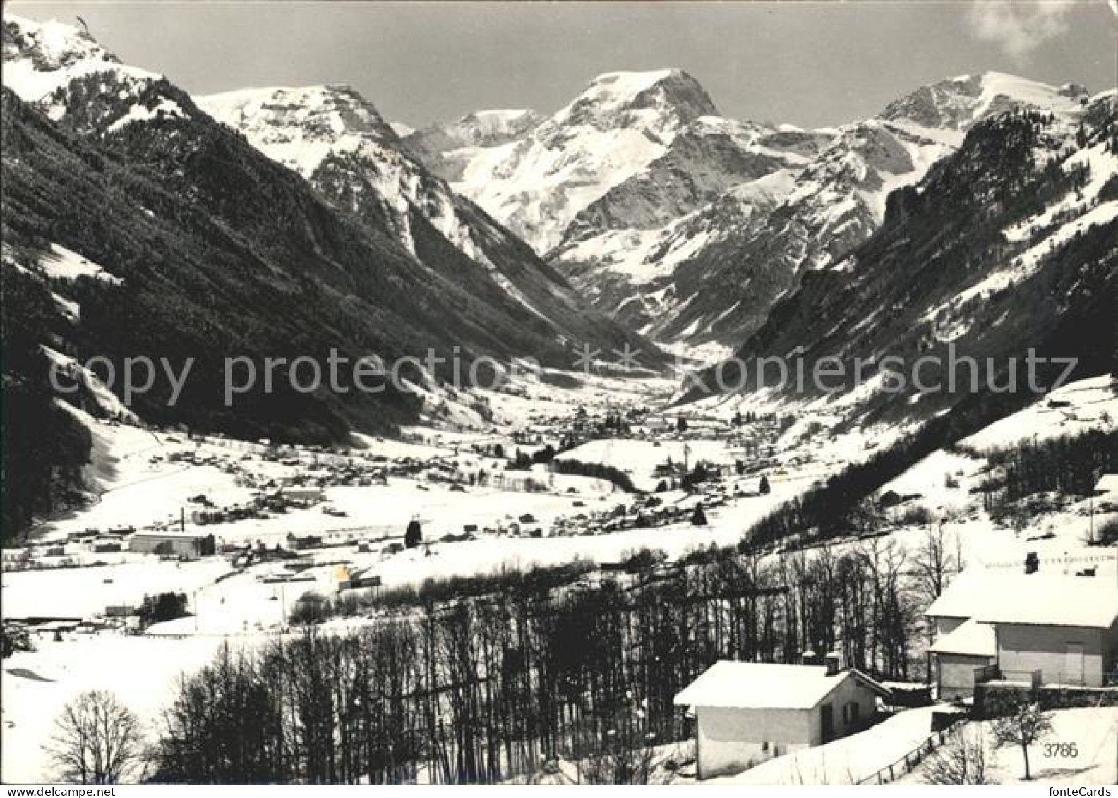 Schwaendi Schwanden Panorama Blick auf Glarner Hinterland und Toedi Glarner Alpe