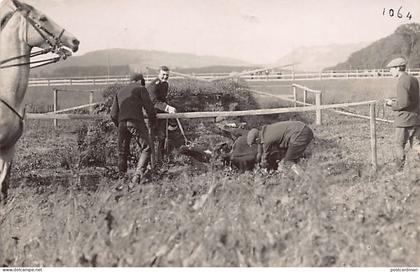 Schweiz - BERN - Pferdeshow - Lieutenant Hyss mit Baptiste - FOTOKARTE Jahr 1912 - Verlag Photo-Atelier Berna J. Keller