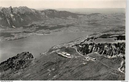Beatenberg Thunersee BE Berghaus Niederhorn mit Blick auf Thunersee und Stockhor