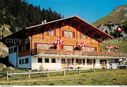 Frutigen BE Berghaus Elsigenalp mit Standhorn und Skihuette SC Frutigen