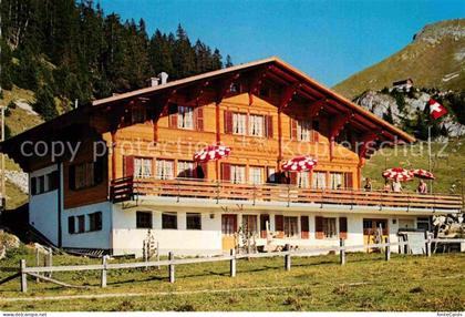 Frutigen BE Berghaus Elsigenalp mit Standhorn und Skihuette SC Frutigen