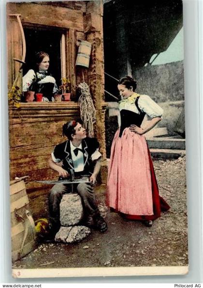 Handwerker flirtet mit zwei Frauen - 11092662