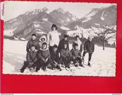 CPSM SUISSE Colonie de vacances hiver à ENNEY groupe enfants 1951à Sceaux Albert Carré