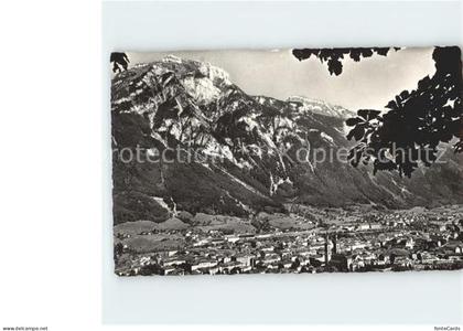 Glarus GL gegen Ennenda und Schild