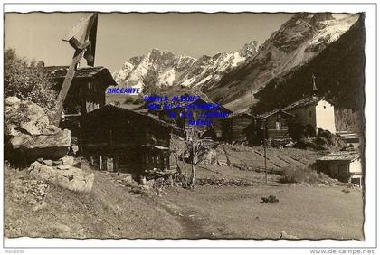 cp SUISSE EISTEN im LOTSCHENTAL Montagne , chalets, église