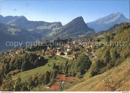 Seewis GR mit Valzeina und Calanda
