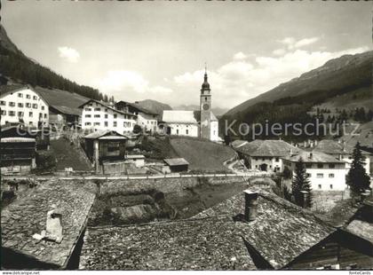 Spluegen GR im Rheinwald Dorfpartie