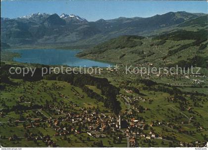 Kerns Totalansicht mit Sarnersee