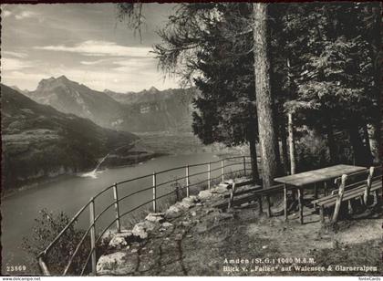 Amden Walensee SG Blick vom Fallen auf Walensee und Glarneralpen